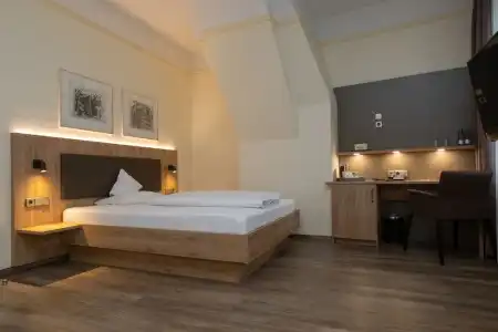 Niedersaechsischer Hof - 60