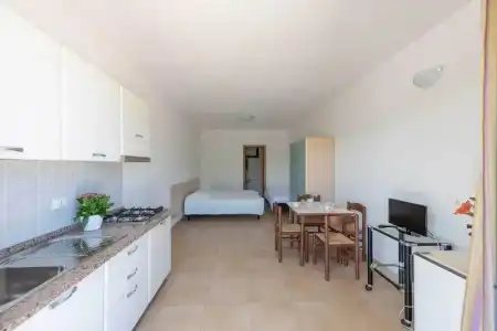Club Del Sole Stork Family Collection - 185