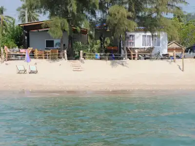 Lanta Wild Beach Resort - 9