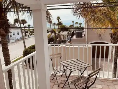 Coconut Inn - 93
