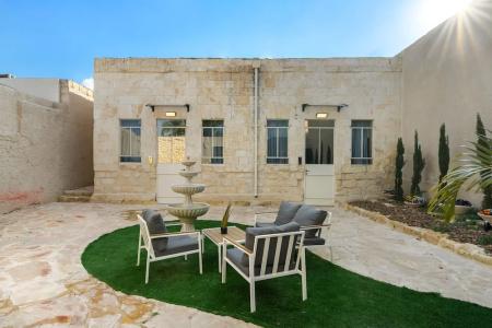 Helios Boutique Suites by la Finca - 14