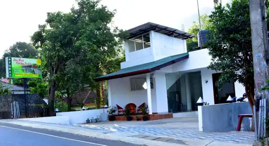 Nine Arch Holiday Resort - 16