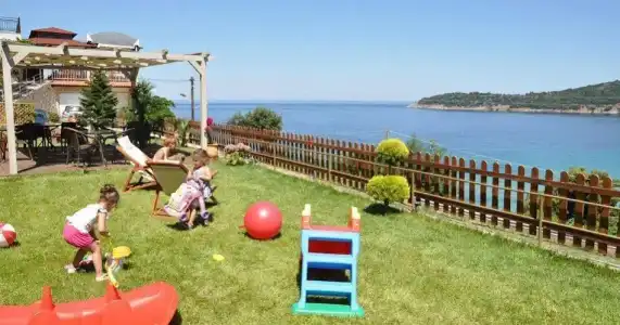 Agorastos - 12