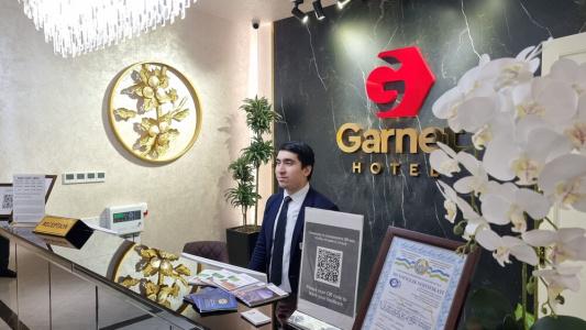 Garnet - 4