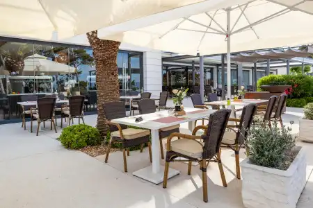Romana Beach Apartments - 22