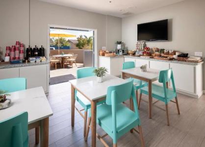 Mariposa Inn and Suites - 8