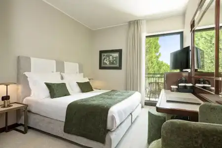 Bellevue & Resort - 83