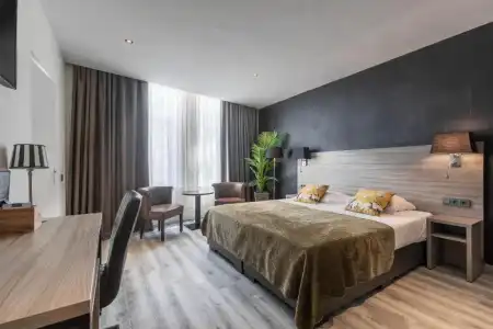 Boutique Milano Rotterdam-Center - 87