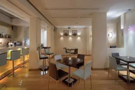 O&B Athens Boutique - 17