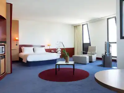 Novotel Suites Marseille Centre Euromed - 1