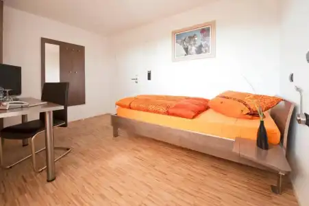 Hampton by Hilton Stuttgart Airport - 12