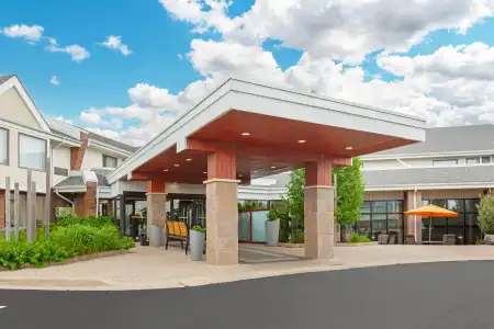 Quality Inn & Suites - 28