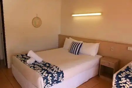 Camden Motor Inn - 73