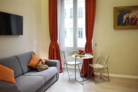 The Roman Empire Guesthouse - 105