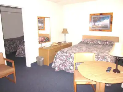 Color Country Motel - 3