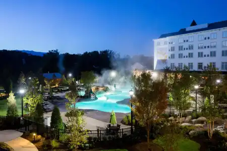 Dollywood's DreamMore Resort - 13