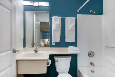 Birch Hill Suites - Lakeland - 7