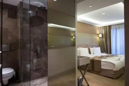 GK Regency Suites - 28