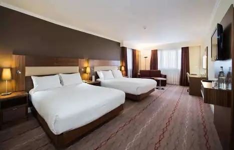 DoubleTree by Hilton Bristol North - 4