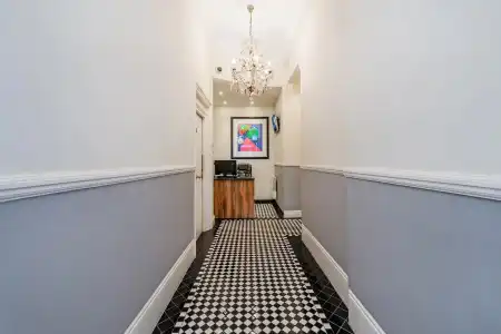 Manson Place - 9