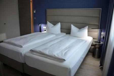 Belle Blue - 16
