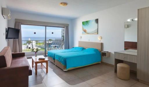 Penelope Beach Apts - 38