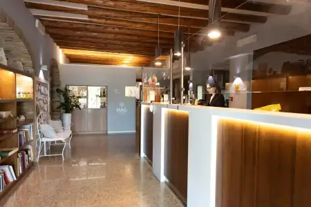 Alla Corte - 16