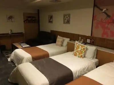 Kanade Osaka Namba - 2