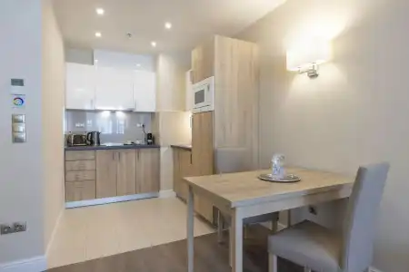 Silver Crown & Residence - 17