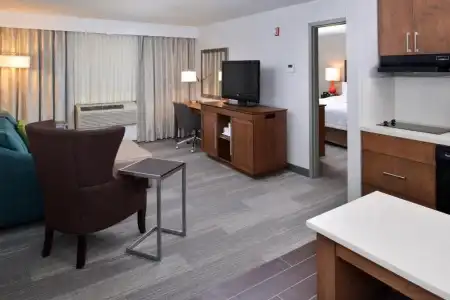 Hampton Inn & Suites By Hilton Calgary- University Northwest - 56