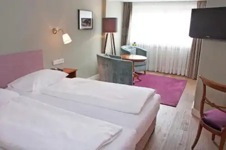 Bayerischer Hof - 37