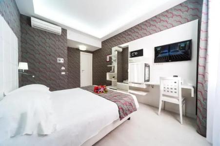Relais Trevi 95 Boutique - 62