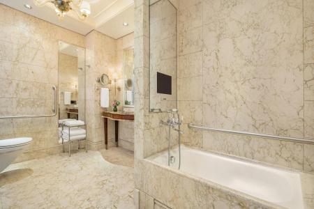 The St. Regis Singapore (Newly Renovated) - 49