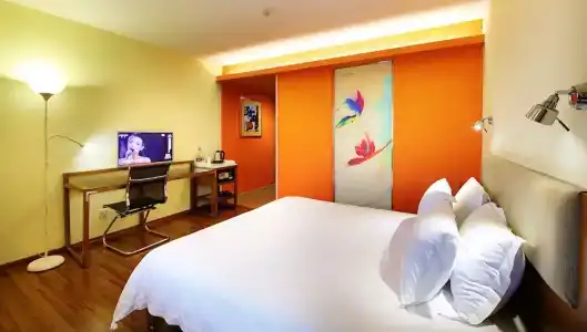 Yanjiang East Garden Inn - 38