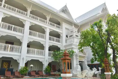 White Boutique and Spa - 22