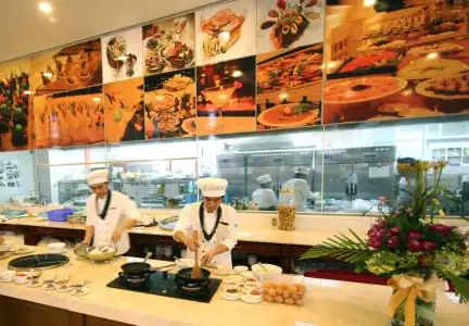 Nha Trang Palace - 12