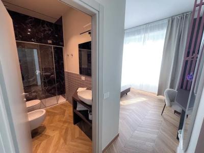 RossoVino Milano Boutique - 10