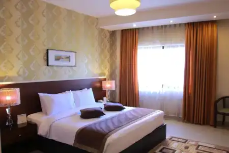 City Rose Suites - 104