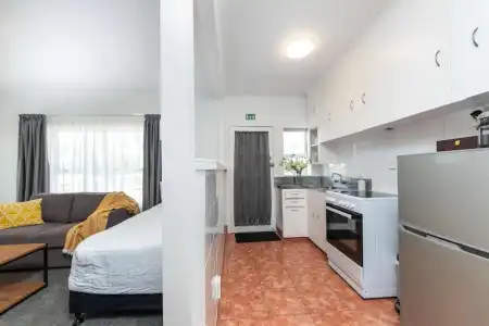 Aarangi Motel - 39