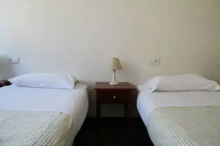 Hostal LK - 19
