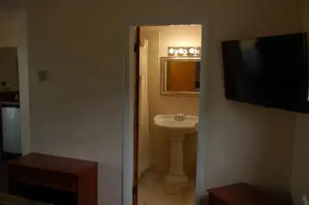 Sara Glen Motel - Saratoga Springs-Glens Falls - 49