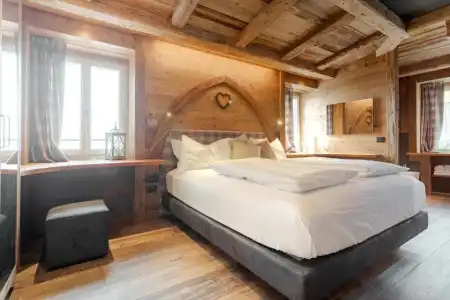 John Luxury Suites - 23