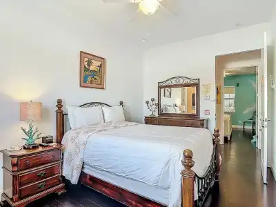 Inn On the Avenue - 11