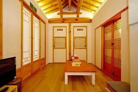 Hanok 24 Guesthouse Gyeongbokgung - 49