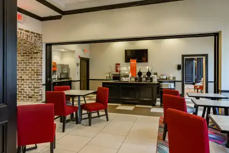 Hampton Inn Savannah-Historic District - 28