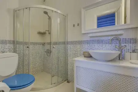 Beyaz Han - 40