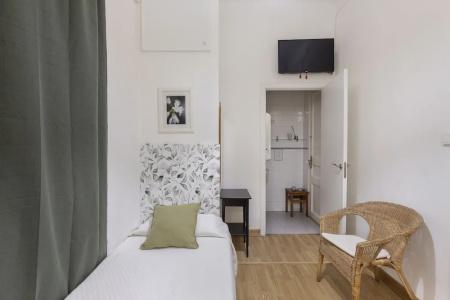 Ally's Guest House Barcelona B&B - 31