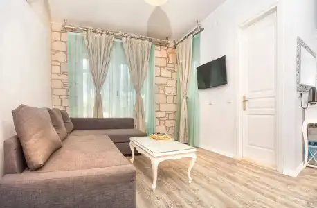 Derin Alaçatı - 5