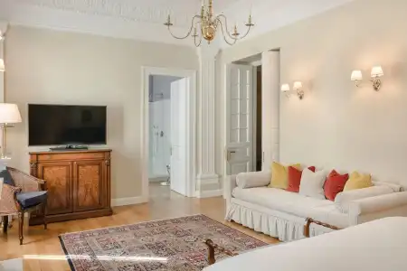 Noble Suites - 178