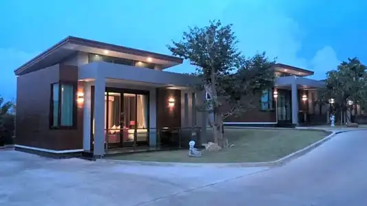 Nutchana Hill Boutique - 57